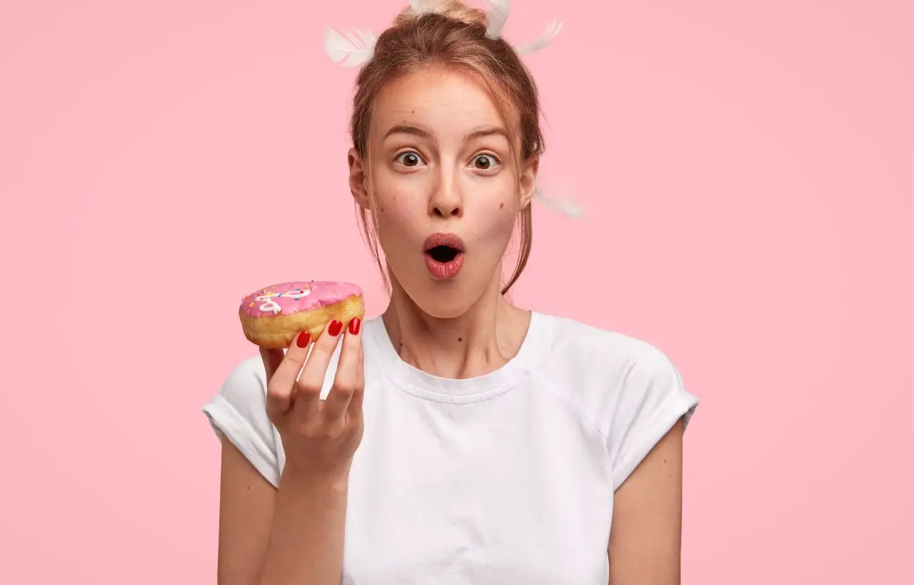 Come combattere la fame nervosa e la voglia di dolci? Il trucco per placarla senza ingrassare